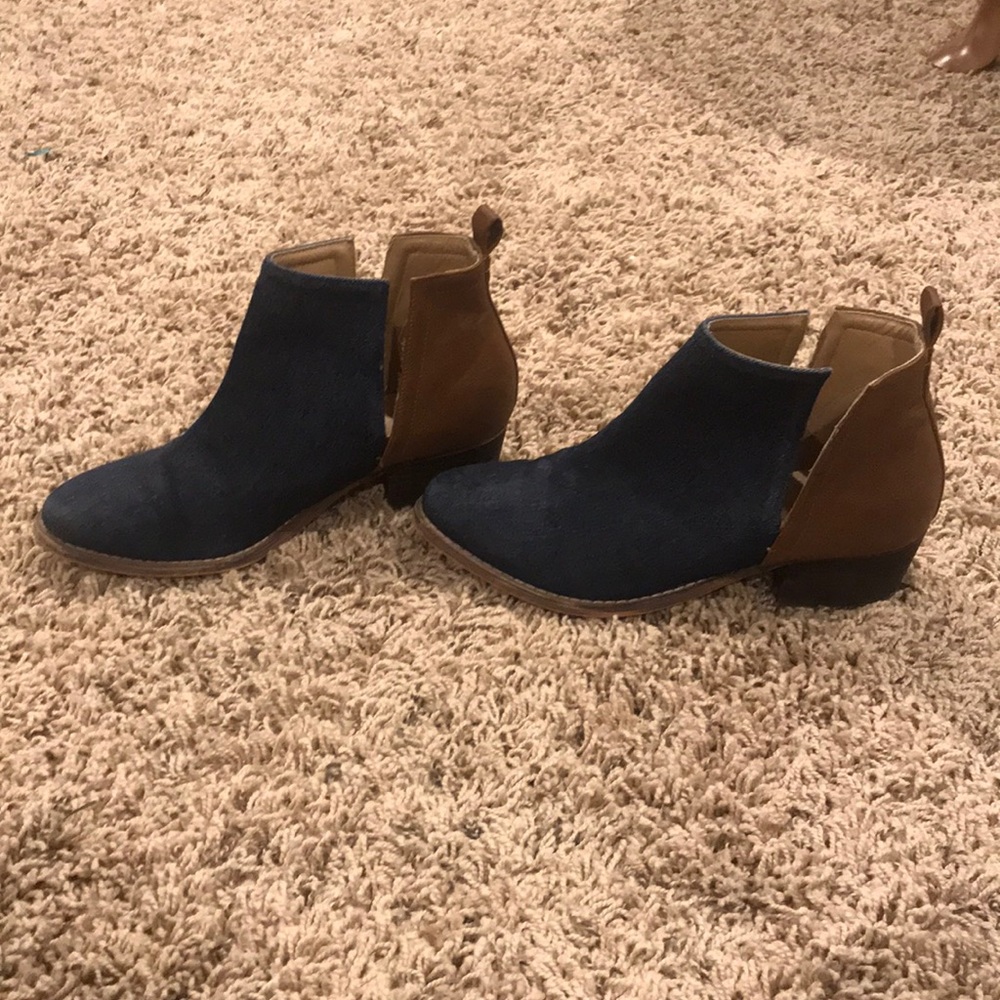 Hippie laundry booties size 6
